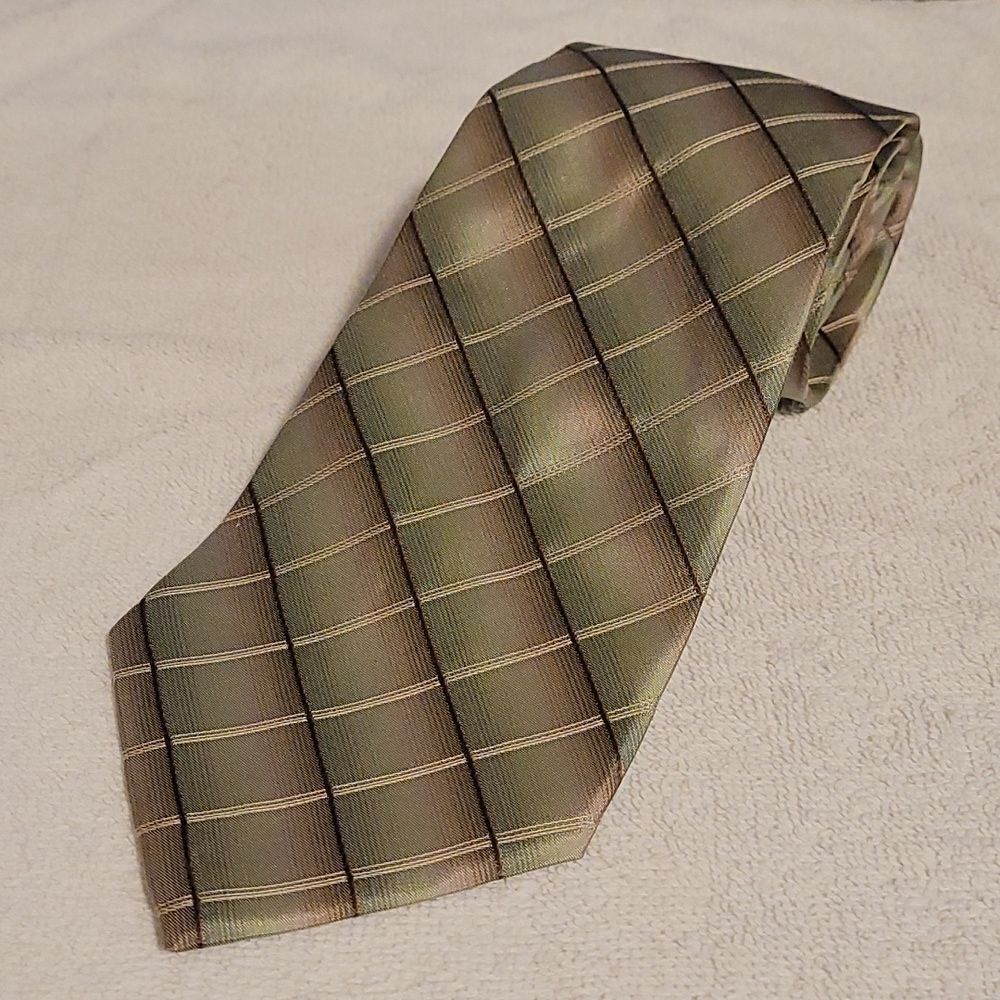 J. Ferrar all silk tie